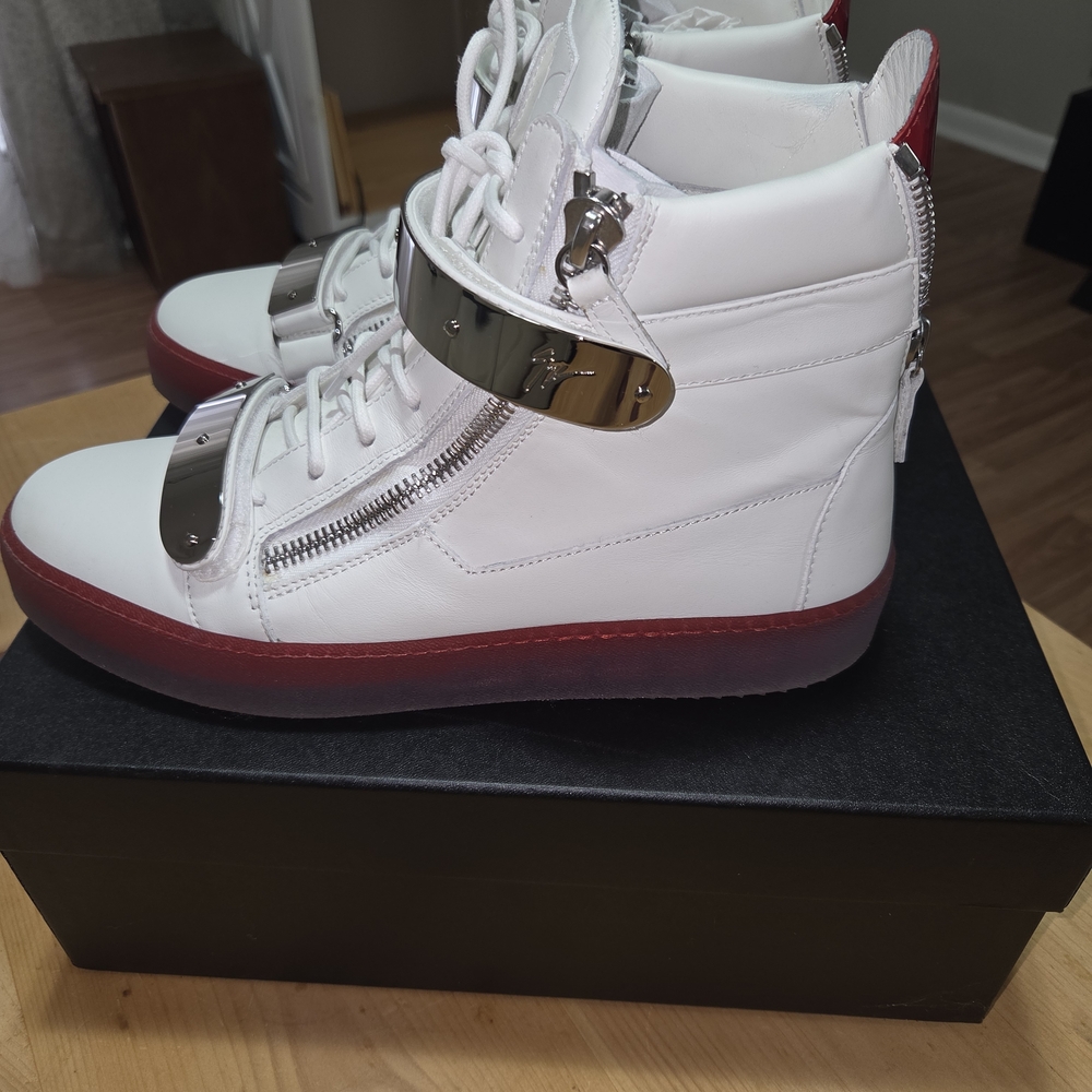 Giuseppe Zanotti White and Silver High-Tops with Red Soles - Picture 13 of 13